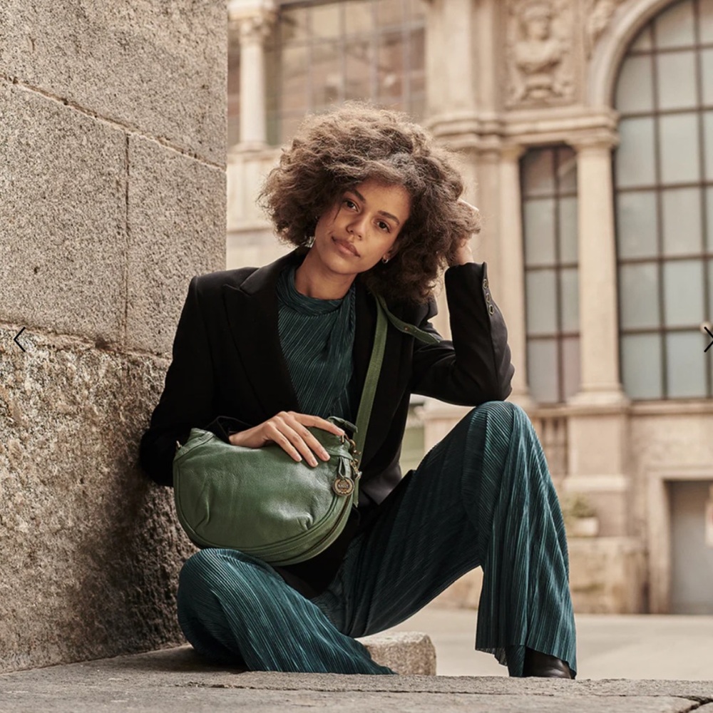 Elegant Green Shoulder Bag